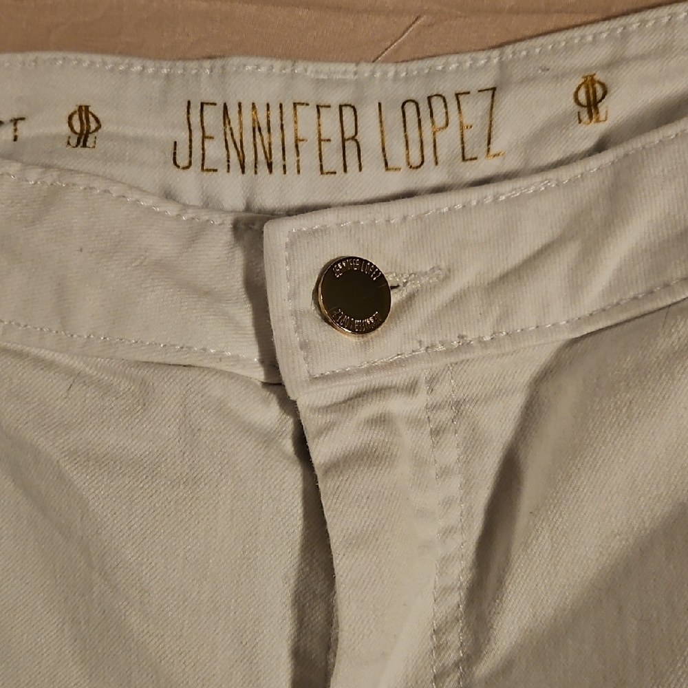 Jennifer Lopez Light Beige Shorts - Picture 2 of 5